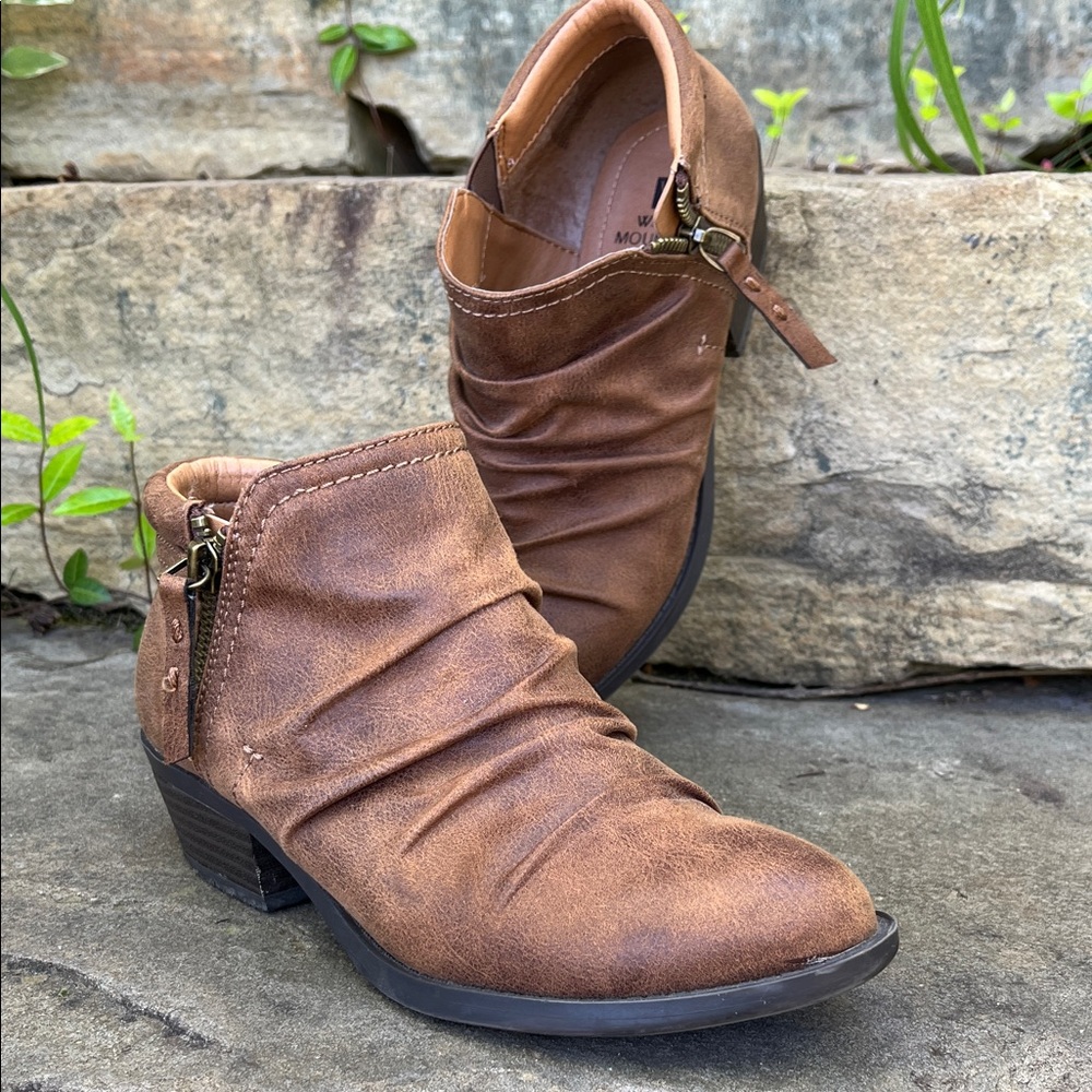 White Mountain Tan Ruching Ankle Booties with Side Zip, Size 6